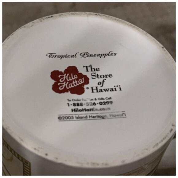 Set Of 2 Hilo Hattie Tropical Pineapples Ceramic Mugs - Picture 5 of 6